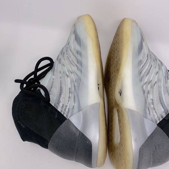 Adidas Yeezy Boost QNTM - Picture 6 of 15